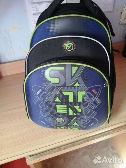 Школьный рюкзак