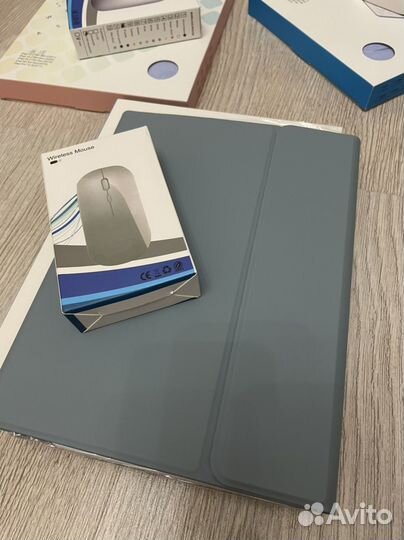 Чехол с клавиатурой и мышью для iPad 10.2
