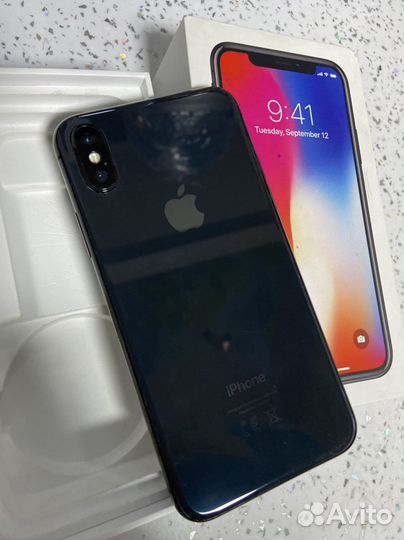 Телефон iPhone X