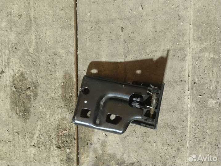 Ручка открывания капота Nissan Almera Classic