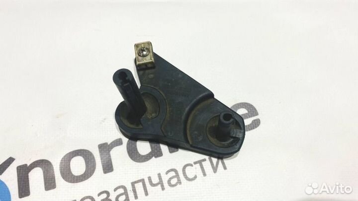 Рычаг МКПП промежуточный Volkswagen Jetta 5 седан