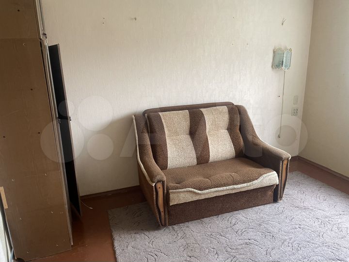 Комната 13 м² в 8-к., 6/9 эт.