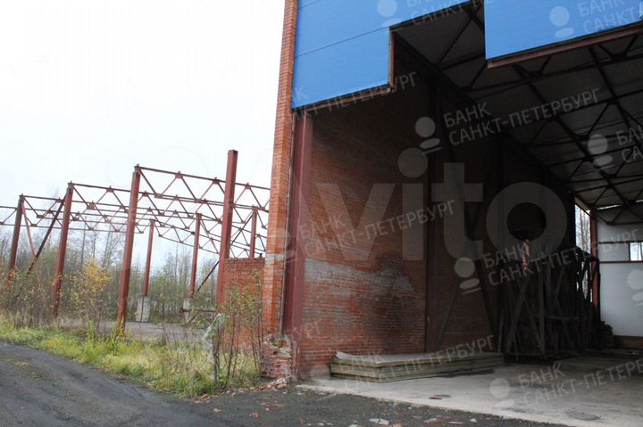 Здание, 1272 м²