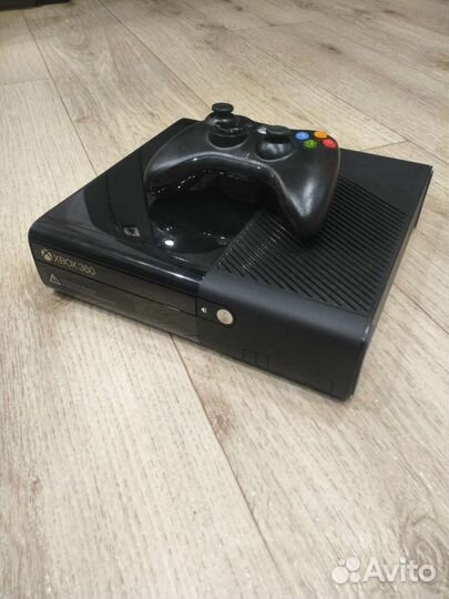 Xbox 360 E 500 гб