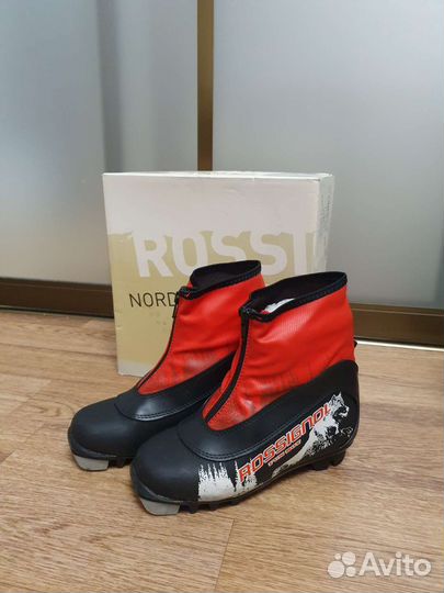 Детские Лыжные ботинки 34. Rossignol