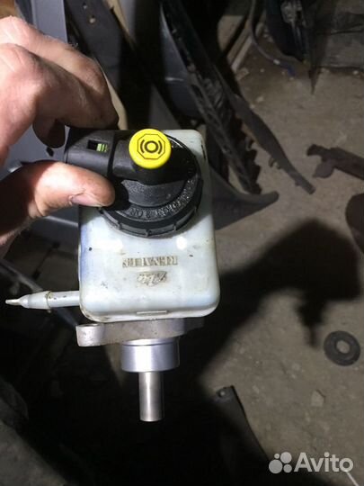 Главный тормозной цилиндр Рено Логан