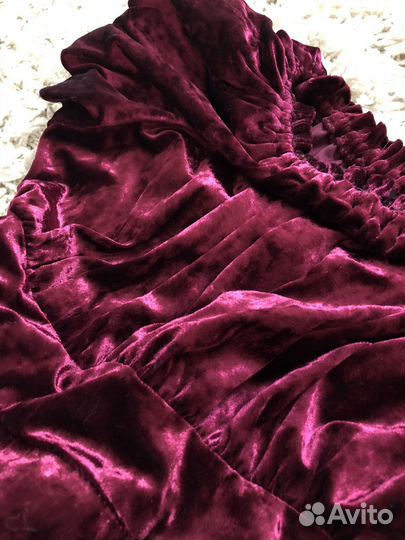 Платье бархатное 42