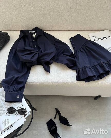 Шикарный костюм женский