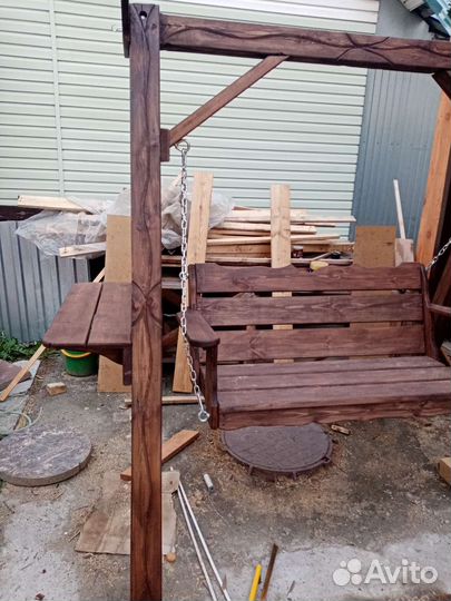 Садовые качели из дерева