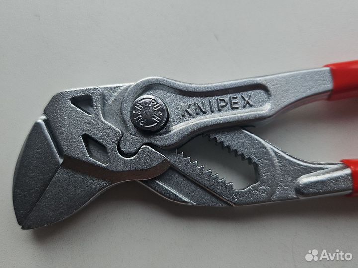 Переставной ключ Knipex 86 03 150