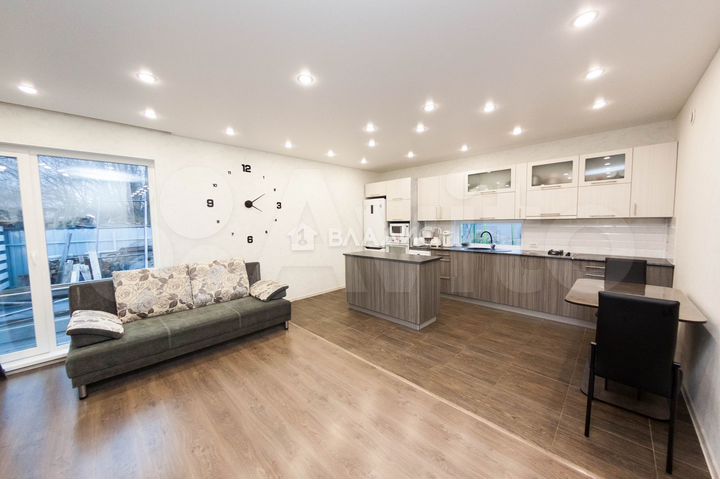 Дом 139 м² на участке 7,4 сот.