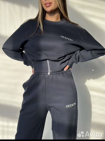 Костюм женский