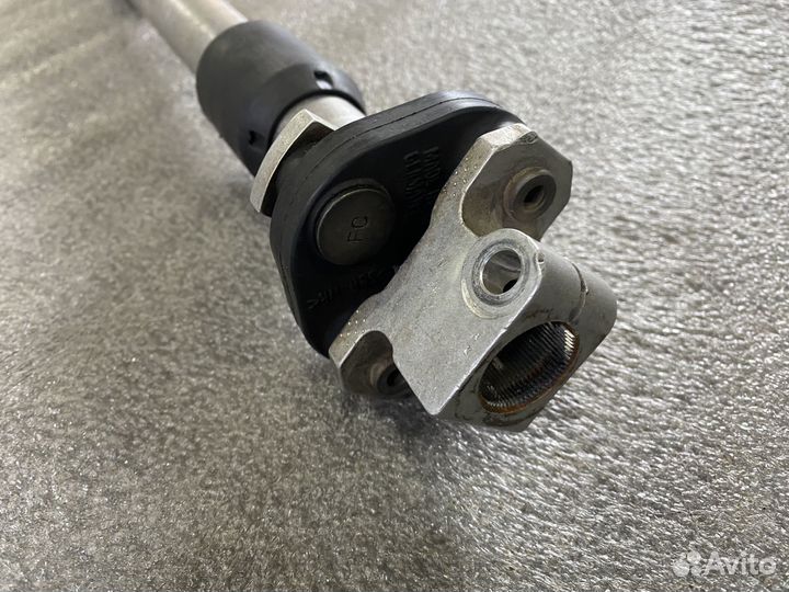 Вал рулево BMW 7 e38