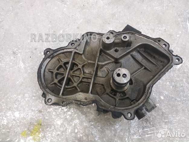 Крышка двигателя Ниссан