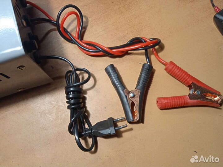 Зарядное устройство Maxinter plus