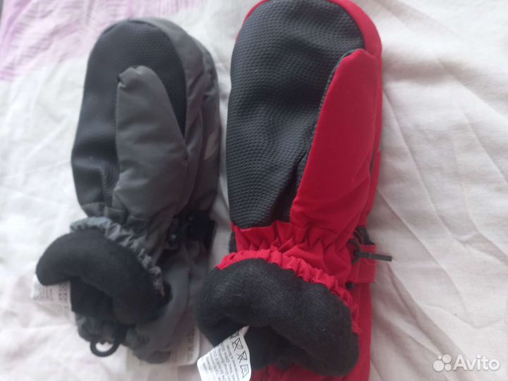 Продам варежки размер на ребёнка от 3 до 5 лет