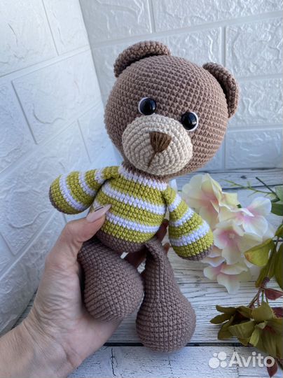 Мишка Тедди ручной работы (вязаная игрушка)