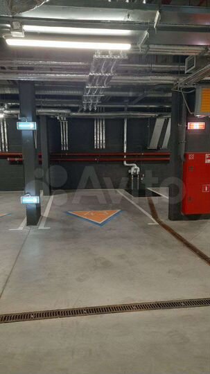 Машиноместо, 13 м²