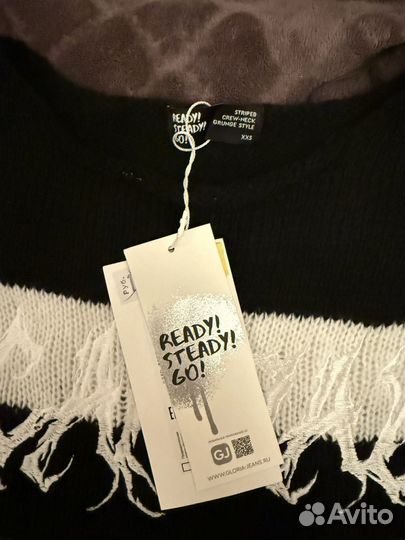 Свитер укороченный