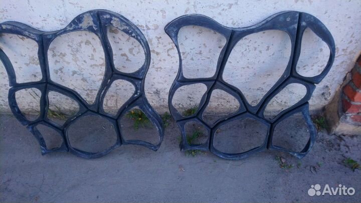 Форма для изготовления тротуарной дорожки