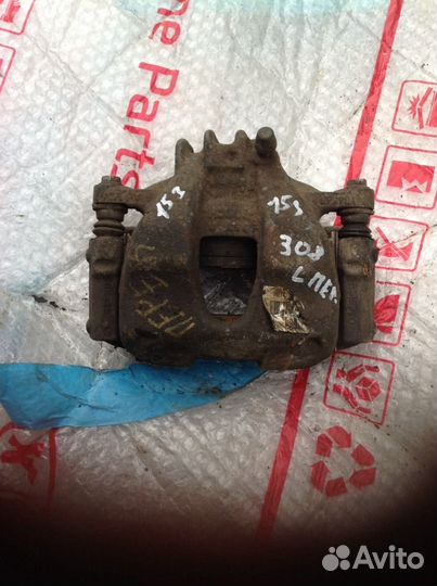 Peugeot 308 суппорт передний левый