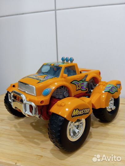 Тобот Детективы Галактики Монстр большой