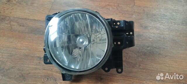 Фара передняя левая