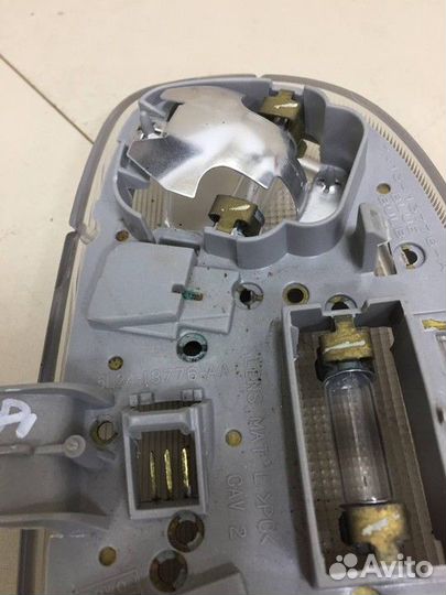 Плафон внутреннего освещения Ford Explorer