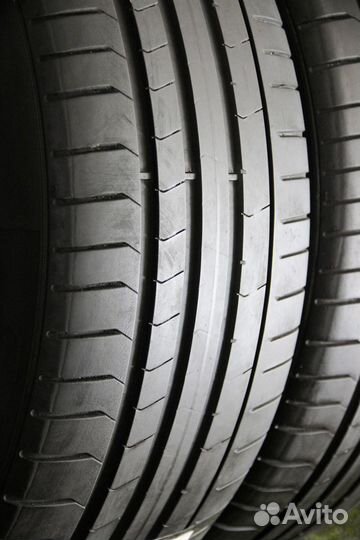 Pirelli P Zero PZ4 255/40 R21 102Y