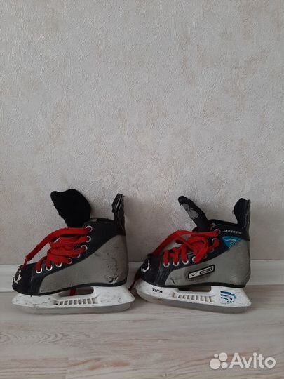 Коньки хоккейные детские