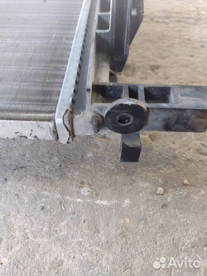 Радиатор охлаждения Renault Logan 2018-2022