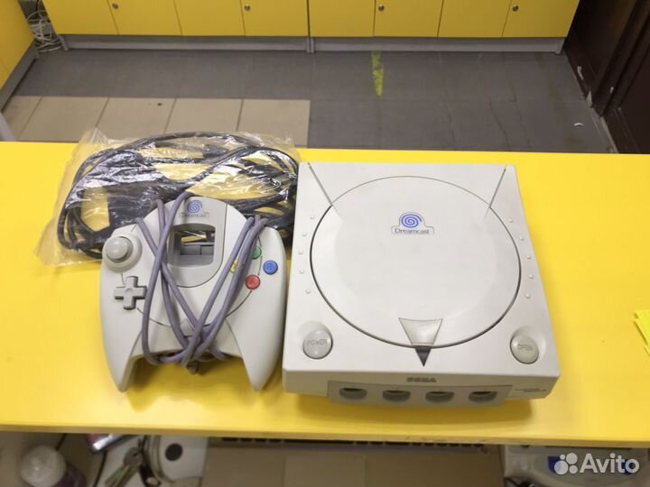 Игровая приставка sega dreamcast + gamepad (зяб)