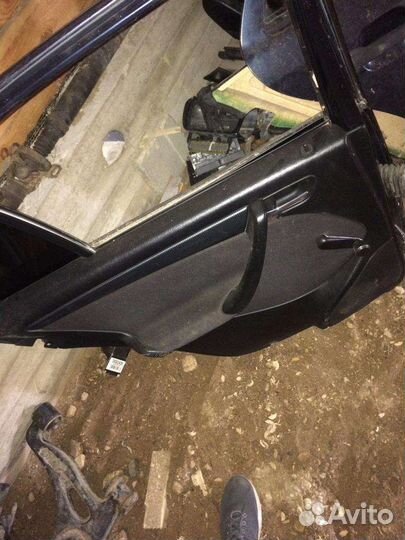 Двери на Мерседес Бенц w202 c 230k