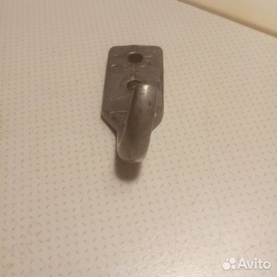 Крючок бардачка Вятка Электрон