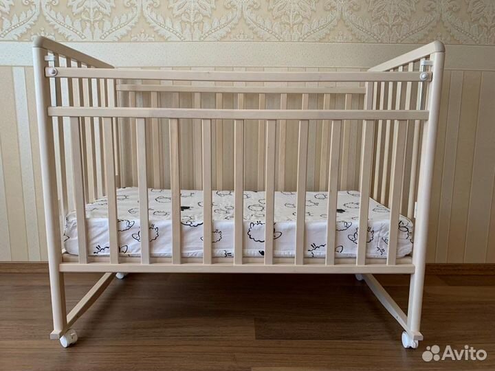 Кроватка детская с ортопедическим матрасом