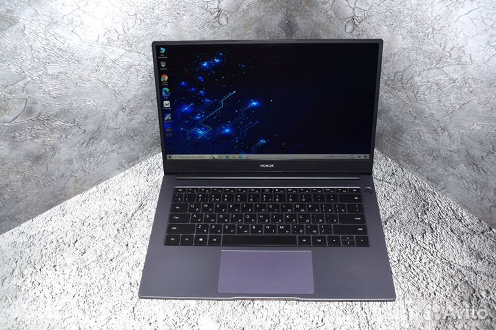 Ноутбук Honor на Ryzen 5 5500U/ 512 gb/ IPS