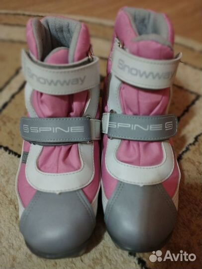 Лыжные ботинки