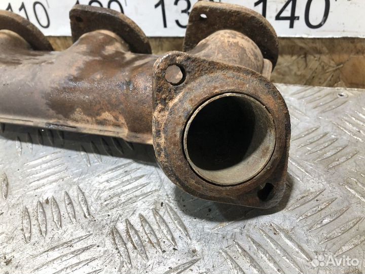 Коллектор выпускной правый E 210
