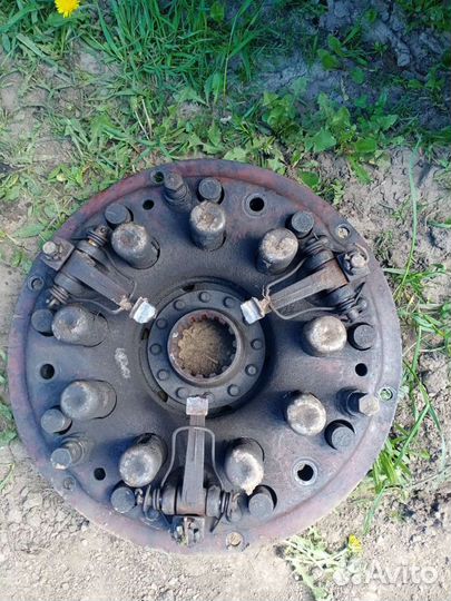 Корзина сцепления двигателя д-65 трактора юмз-6