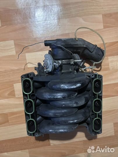 Впускной коллектор