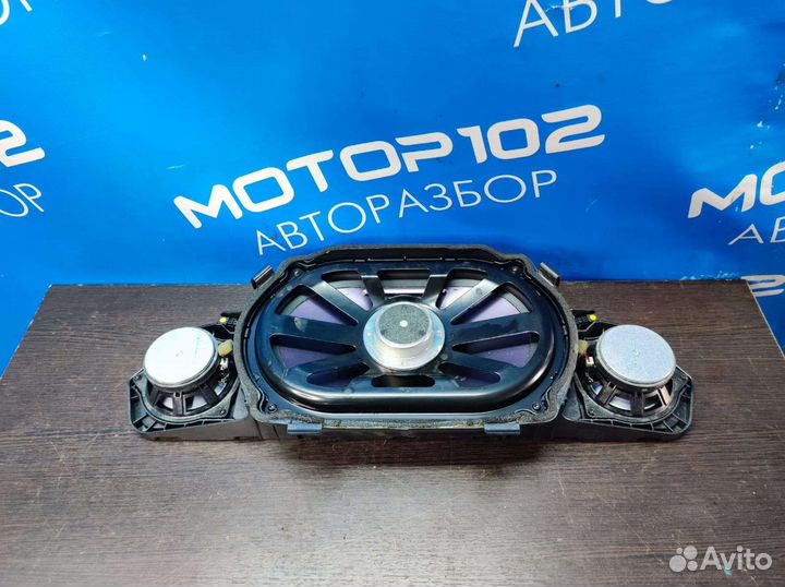 Сабвуфер Mercedes W221