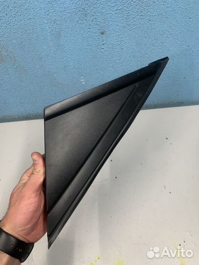 Ford Focus 3 накладка крыла левая BM51A16003