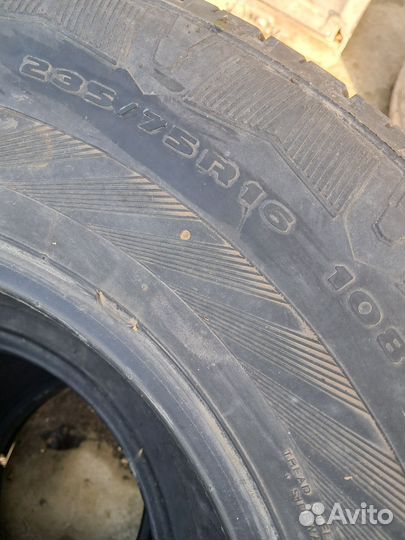 Kumho Road Venture ST KL16 235/75 R16