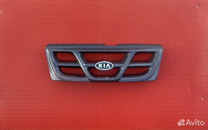 Решетка радиатора Kia Sportage 1