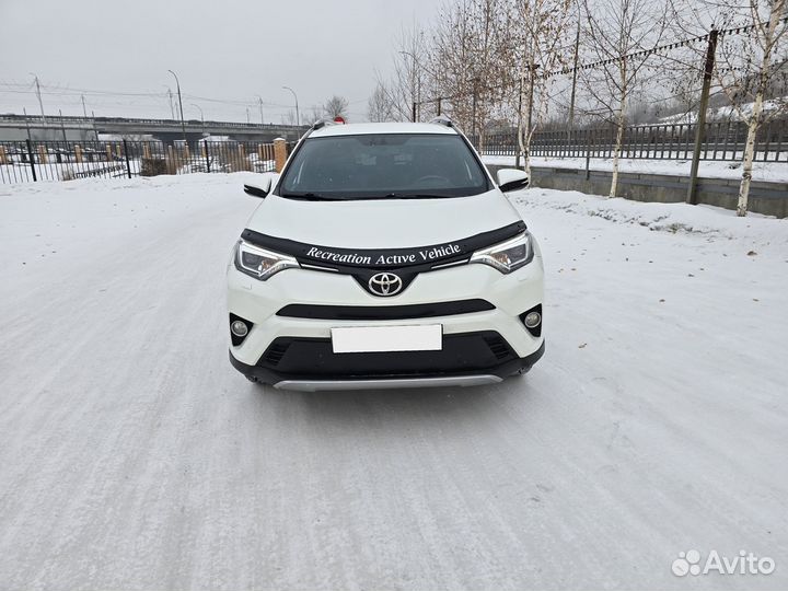 Toyota RAV4 2.5 AT, 2016, 210 000 км