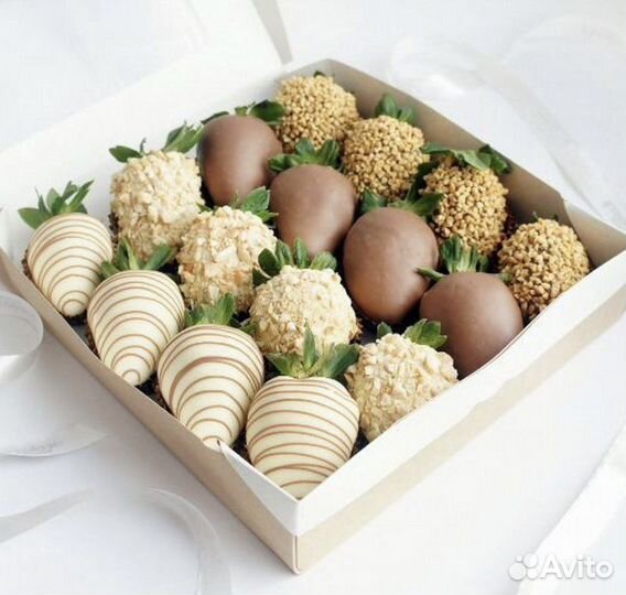 Съедобные букеты из клубники