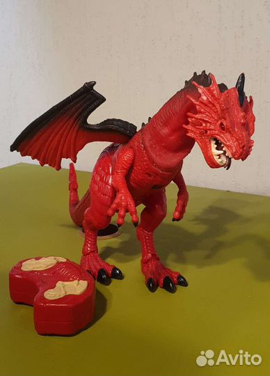 Динозавр Дракон с пультом
