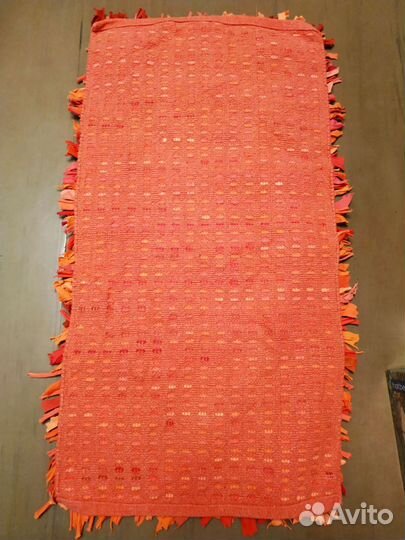 Ковер прикроватный