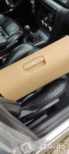 Бардачок бежевый от Шкода Октавия тур