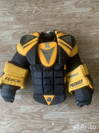 Вратарский нагрудник